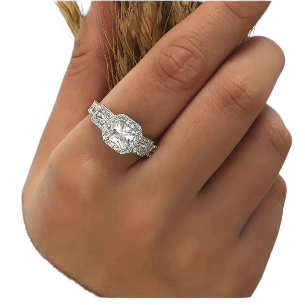 Zircon Diamond Silver Ring - Picture 1 of 5